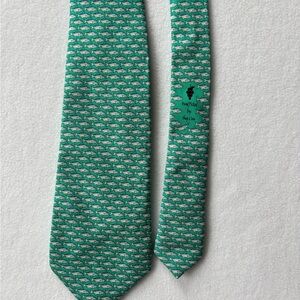 Vineyard Vines Teal Fish Design Tie